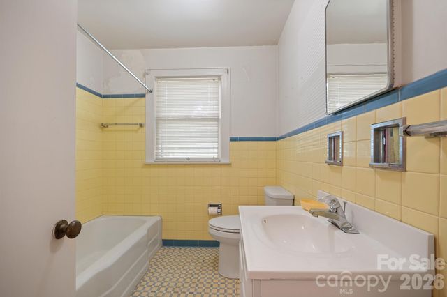 17 E Murray Street, Maiden, NC 28650