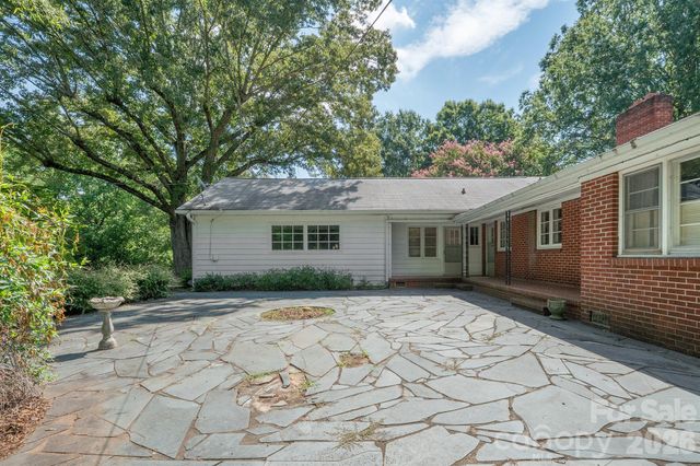 17 E Murray Street, Maiden, NC 28650