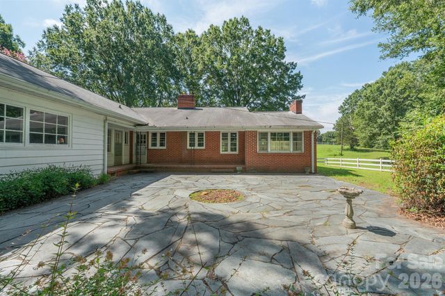 17 E Murray Street, Maiden, NC 28650