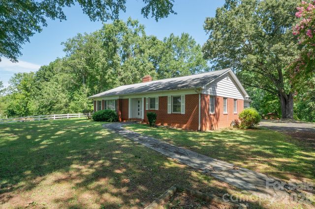 17 E Murray Street, Maiden, NC 28650