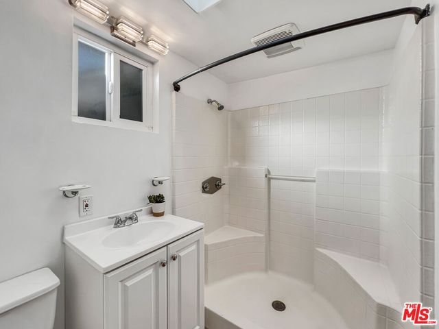 3962 Tivoli - Rear Unit Avenue, Los Angeles, CA 90066