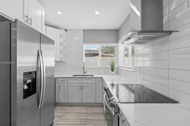 1912 NE 21st Avenue, Fort Lauderdale, FL 33305