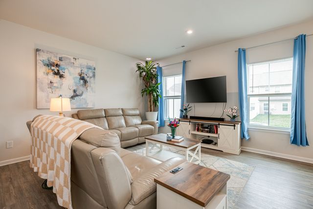 1232 Savannah Ave, Gallatin, TN 37066