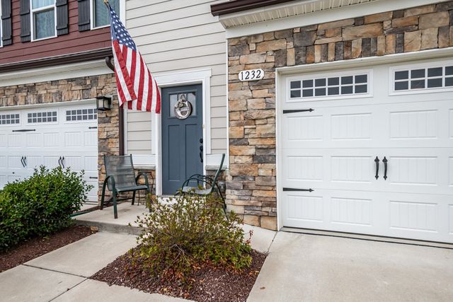 1232 Savannah Ave, Gallatin, TN 37066