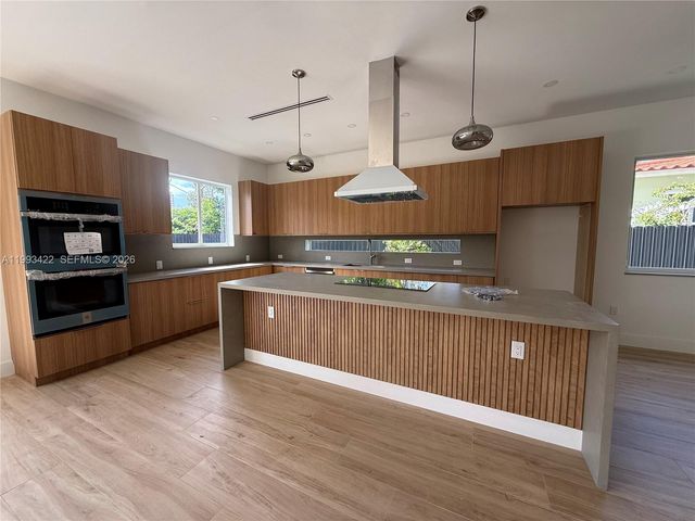 1981 SW 33rd Ave, Miami, FL 33145