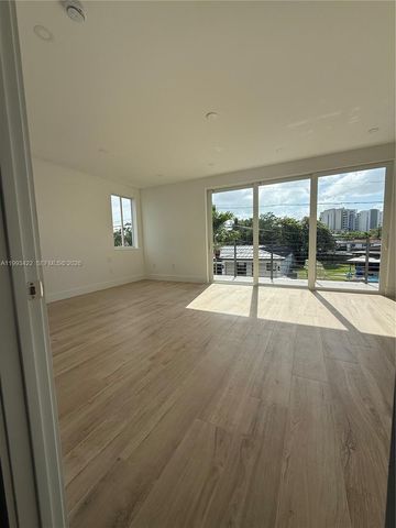 1981 SW 33rd Ave, Miami, FL 33145