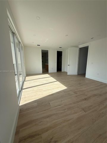 1981 SW 33rd Ave, Miami, FL 33145