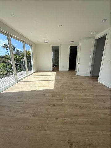 1981 SW 33rd Ave, Miami, FL 33145