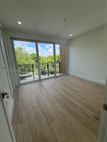 1981 SW 33rd Ave, Miami, FL 33145