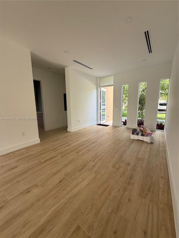 1981 SW 33rd Ave, Miami, FL 33145