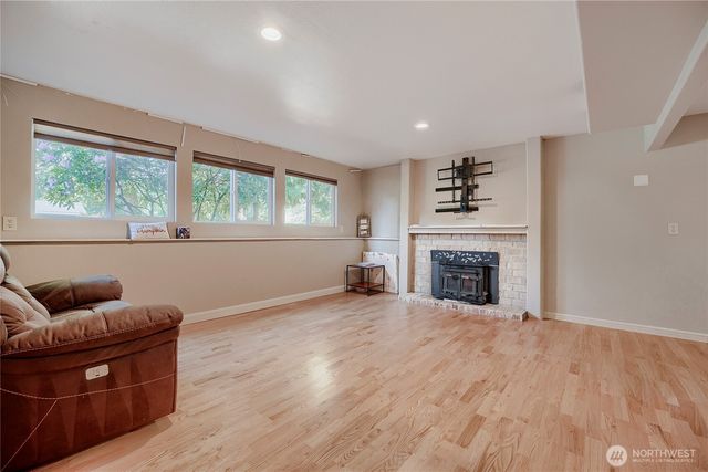 11821 SE 67th Place, Bellevue, WA 98006
