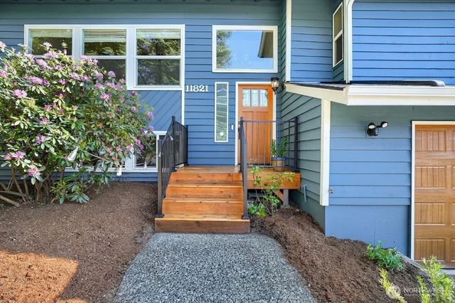 11821 SE 67th Place, Bellevue, WA 98006