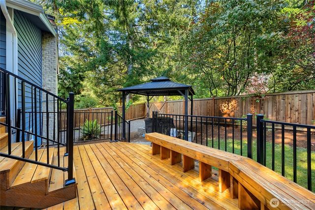 11821 SE 67th Place, Bellevue, WA 98006