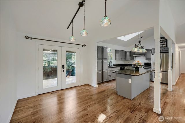 11821 SE 67th Place, Bellevue, WA 98006