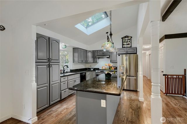 11821 SE 67th Place, Bellevue, WA 98006