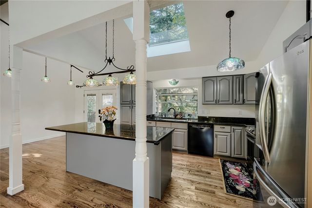 11821 SE 67th Place, Bellevue, WA 98006