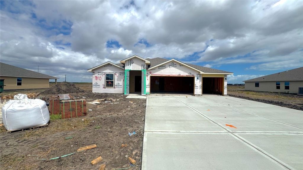 810 Fisher's Island Cir, Corpus Christi, TX 78415