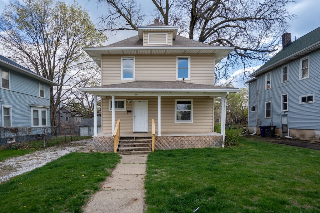 1915 8th Street, Des Moines, IA 50314