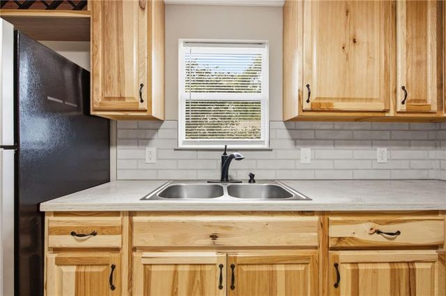 4734 Mission Road, Roeland Park, KS 66205