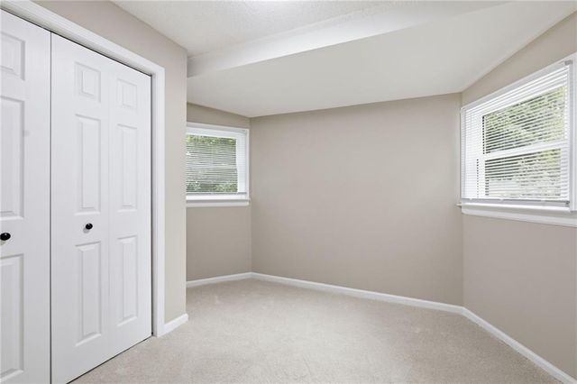 4734 Mission Road, Roeland Park, KS 66205
