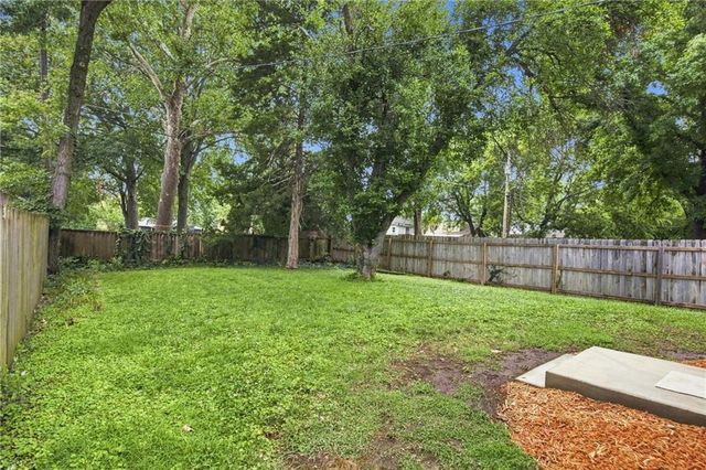 4734 Mission Road, Roeland Park, KS 66205