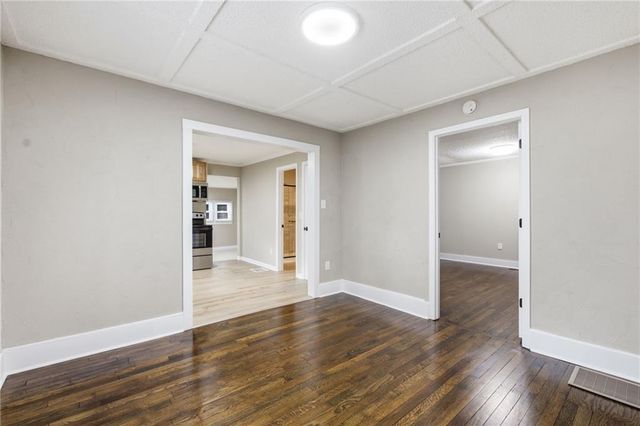 4734 Mission Road, Roeland Park, KS 66205