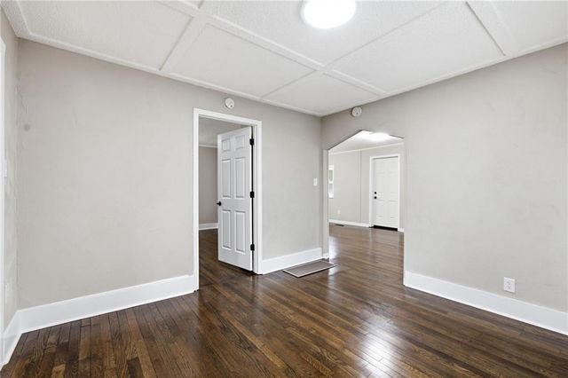 4734 Mission Road, Roeland Park, KS 66205
