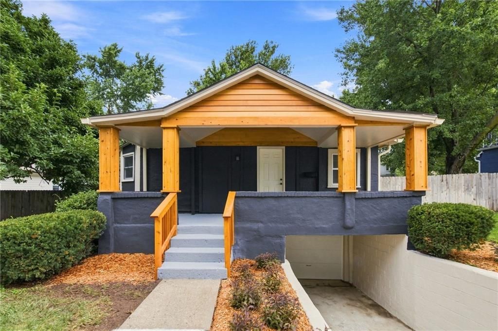 4734 Mission Road, Roeland Park, KS 66205