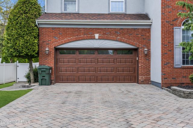 15 Rockspray Court, Howell, NJ 07731