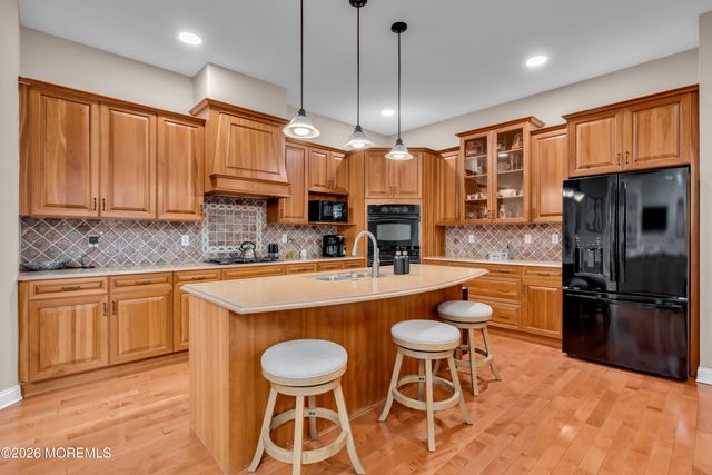 15 Rockspray Court, Howell, NJ 07731