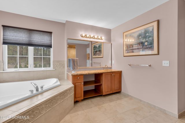 15 Rockspray Court, Howell, NJ 07731