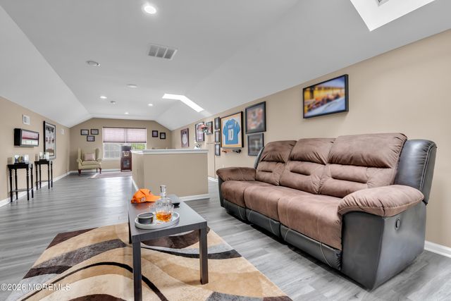 15 Rockspray Court, Howell, NJ 07731