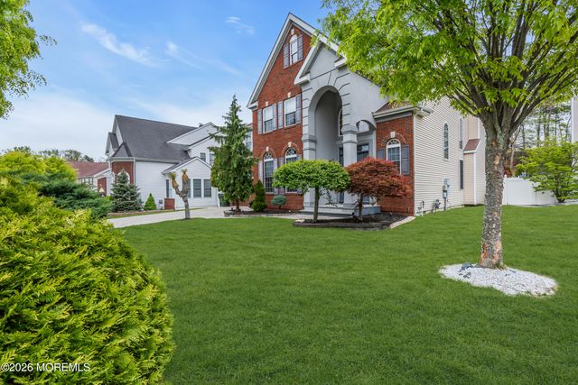15 Rockspray Court, Howell, NJ 07731