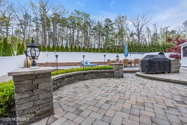 15 Rockspray Court, Howell, NJ 07731