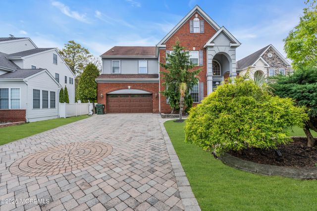 15 Rockspray Court, Howell, NJ 07731