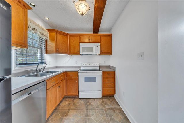 565 Donald AVE, Rocky Mount, VA 24151