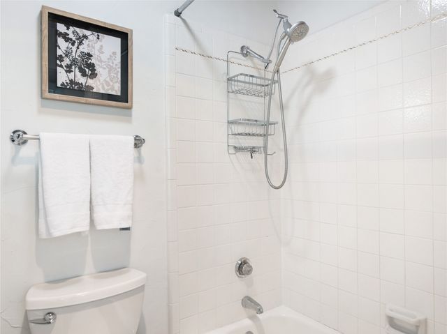 2613 Ramblewood Drive, Carrollton, TX 75006