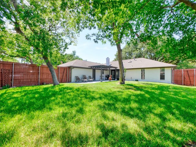 2613 Ramblewood Drive, Carrollton, TX 75006