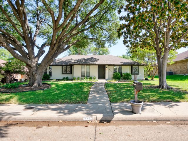 2613 Ramblewood Drive, Carrollton, TX 75006