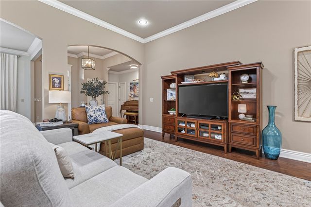 6105 W Bainbridge Drive, Rogers, AR 72758