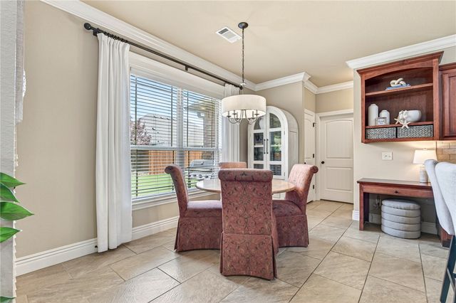 6105 W Bainbridge Drive, Rogers, AR 72758