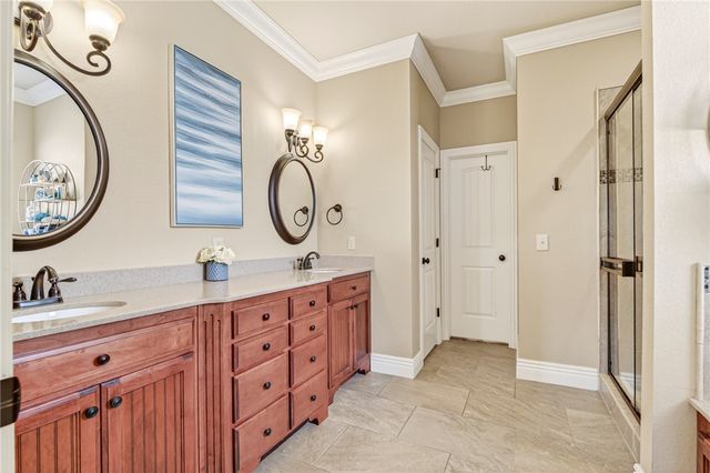 6105 W Bainbridge Drive, Rogers, AR 72758