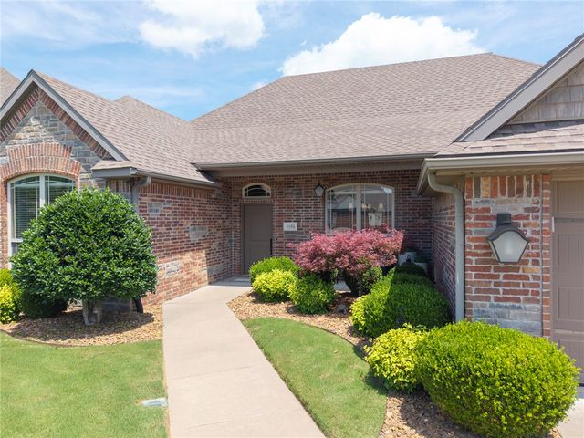 6105 W Bainbridge Drive, Rogers, AR 72758