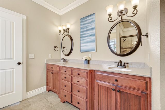 6105 W Bainbridge Drive, Rogers, AR 72758