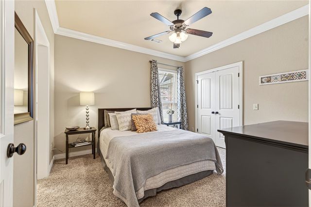 6105 W Bainbridge Drive, Rogers, AR 72758