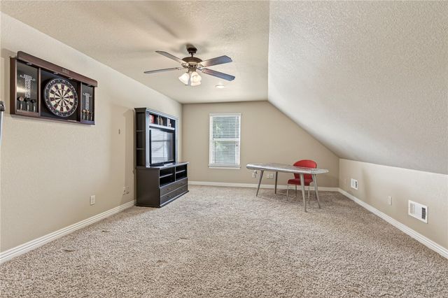 6105 W Bainbridge Drive, Rogers, AR 72758