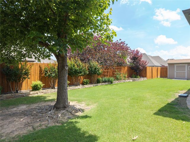 6105 W Bainbridge Drive, Rogers, AR 72758