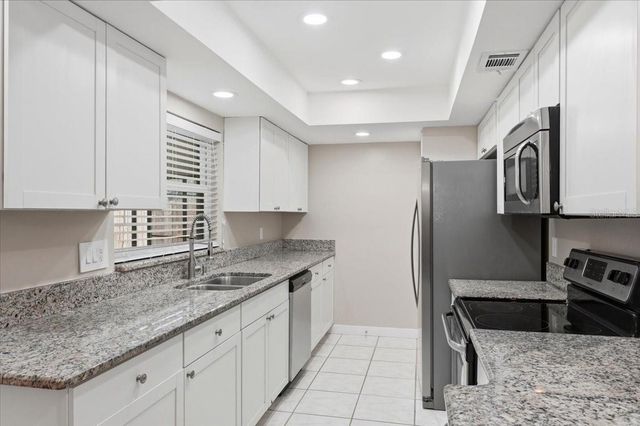 1422 PERIWINKLE COURT, Lakeland, FL 33811