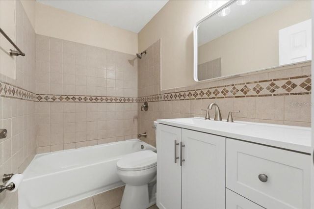 1422 PERIWINKLE COURT, Lakeland, FL 33811