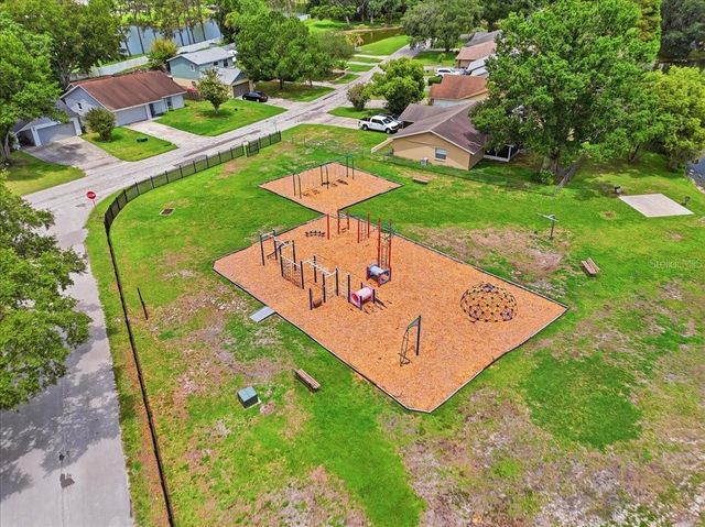 1422 PERIWINKLE COURT, Lakeland, FL 33811